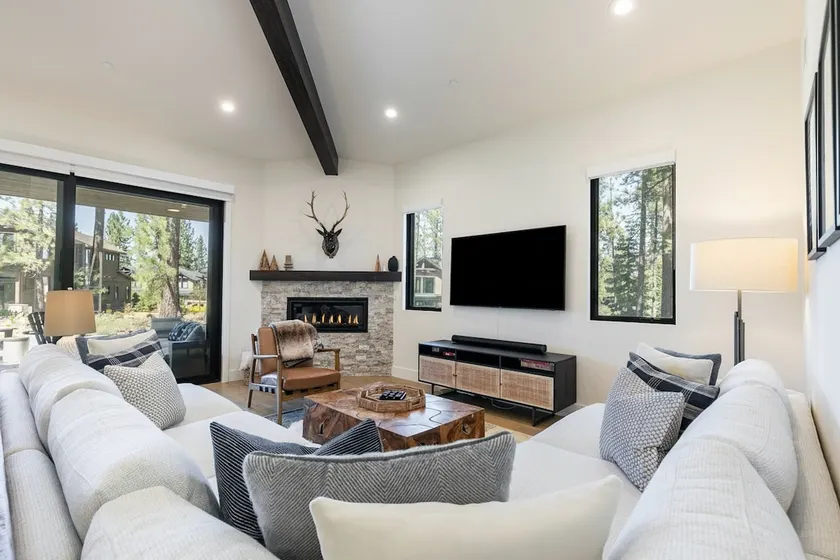 Crestwood at Schaffers - Luxury w A/C & Hot Tub! - Image 1