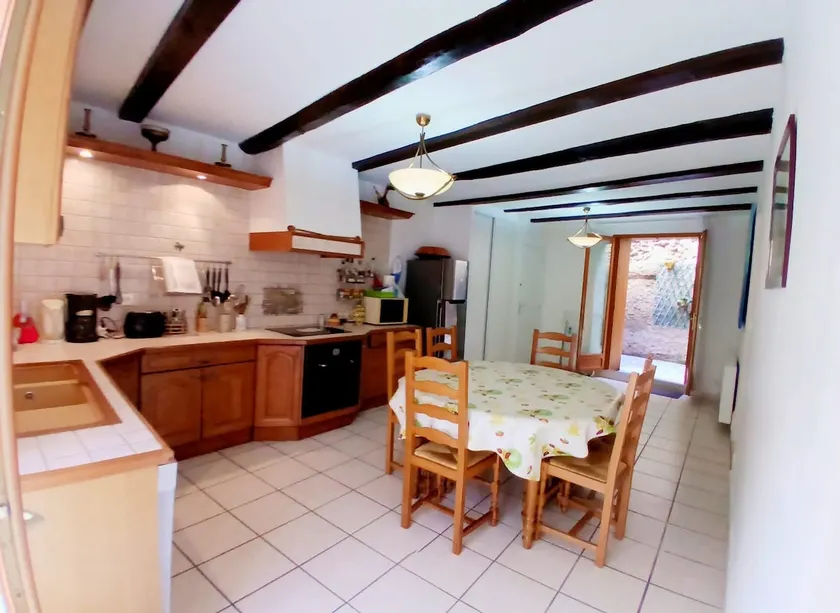 L 'ase et la tuca_Downtown_Family room - Image 1