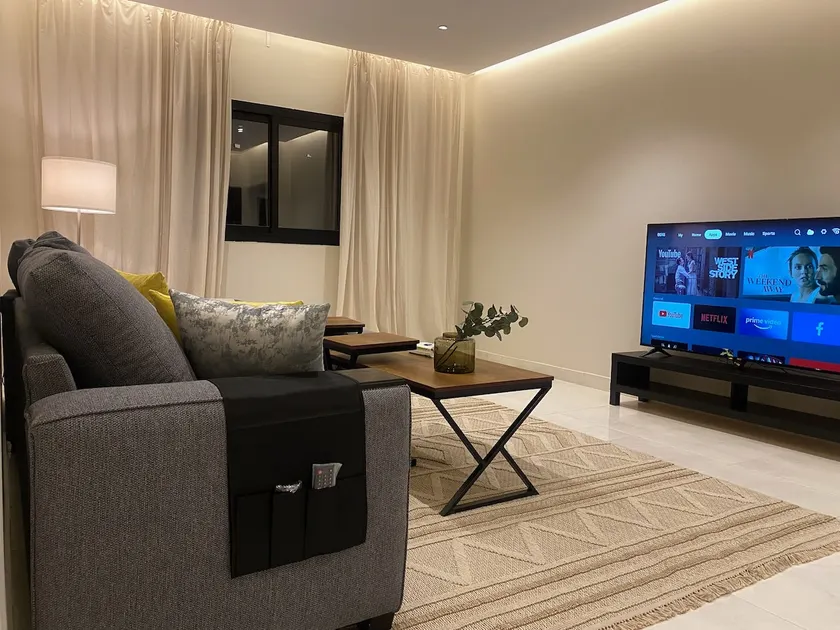 Quiet apartment, 2 bedrooms, living room and kitchen (301) - Image 1