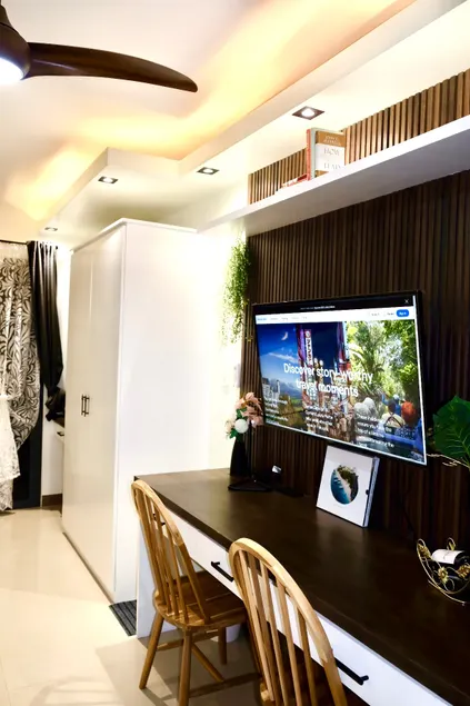 Royal Cozy Lounge l Hyatt Feels Pasay Moa 50mbps - Image 1