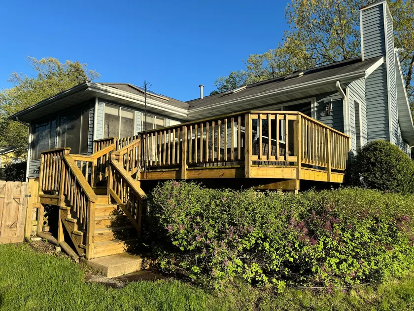 Harrys Lake front, jacuzzi, sunset Dream Home! - Image 1
