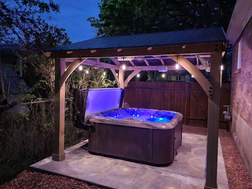 Cozy Home with Spa Getaway - Image 1