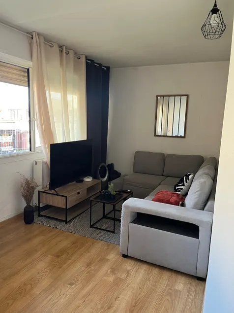 Victoria apartment, WiFi, step-free, self-contained - Image 1