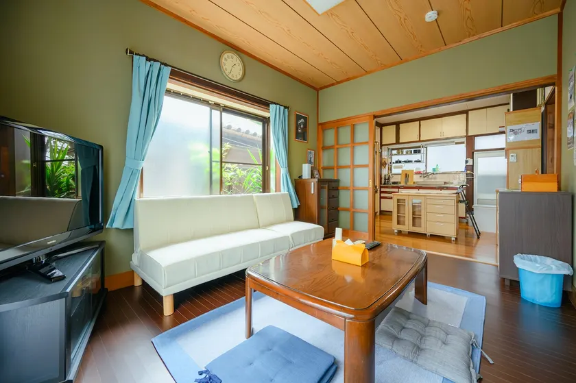 10 minutes by car from Tsujimashima Tsucho Port, 7 guests (+1) Convenient in the center of the island - Image 1