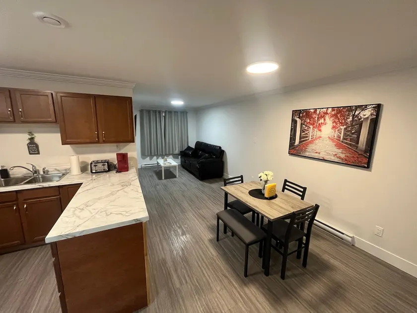 2 bedroom apartment - Image 1