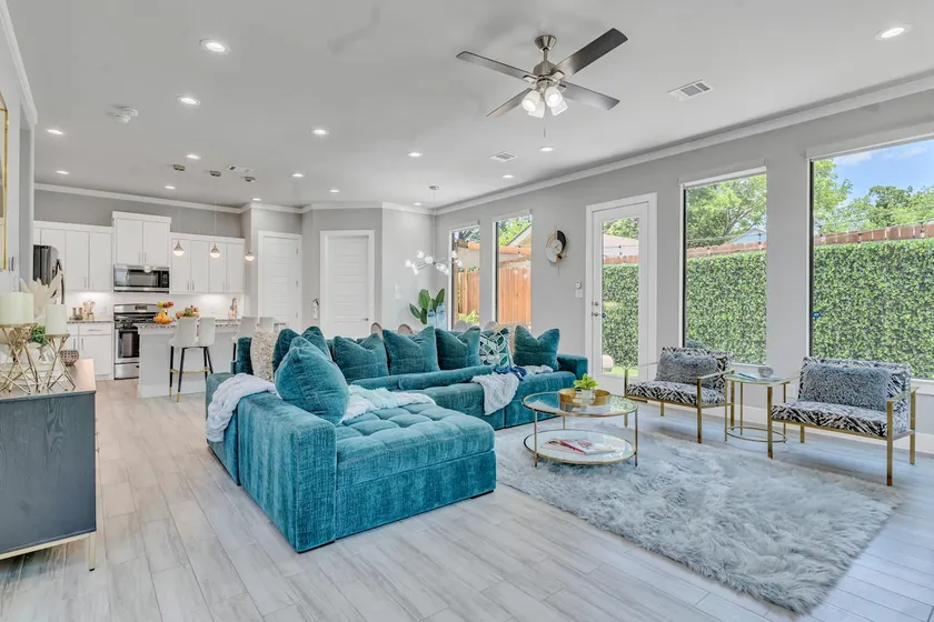 Luxury Urban Oasis Minutes to Downtown Dallas! - Image 1