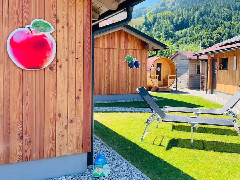 Sleeping Hut Apple (My Little Break, Göstling) - Image 1