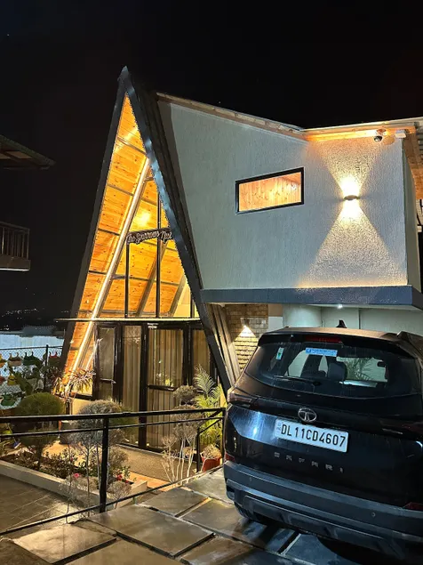 The Sparrows Nest Villa - Image 1