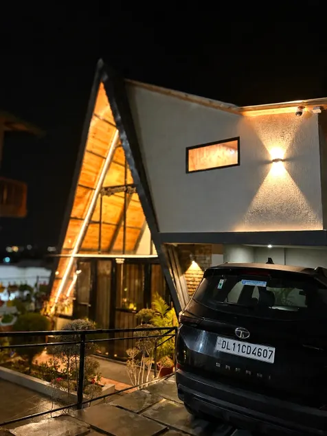 The Sparrows Nest Villa - Image 1