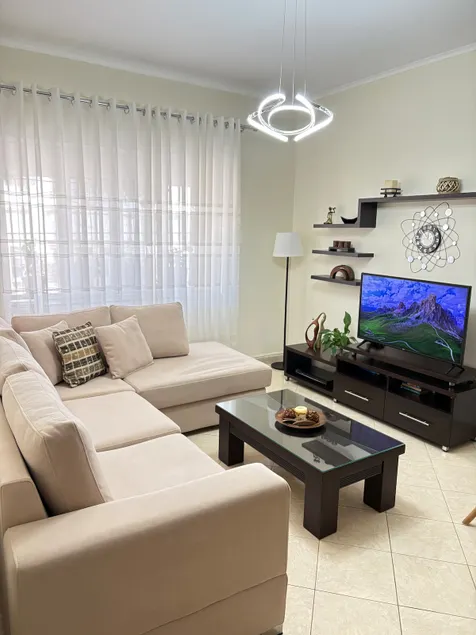 Sofia's Modern Apartment - Image 1