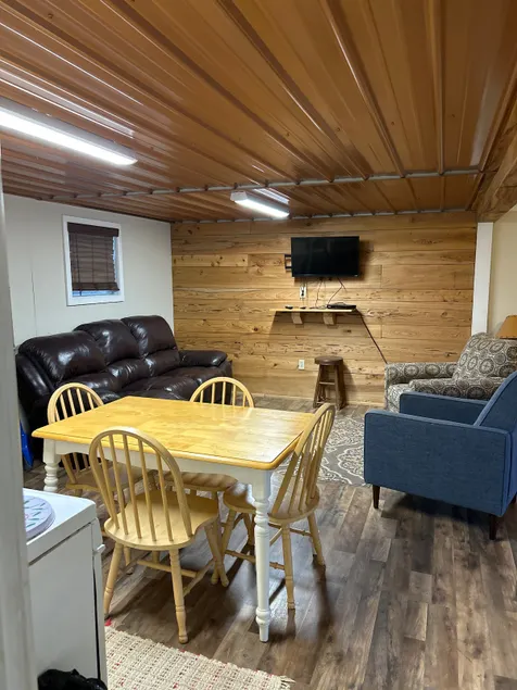 Lake Front cabin - Image 1
