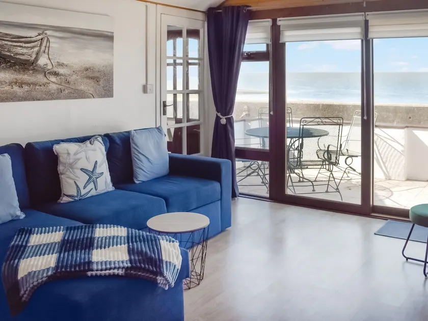 Angie's Beachside House - Image 1