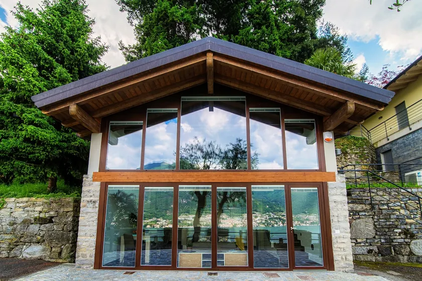 Luxury Little Gem on lake Como, with parking - Image 1