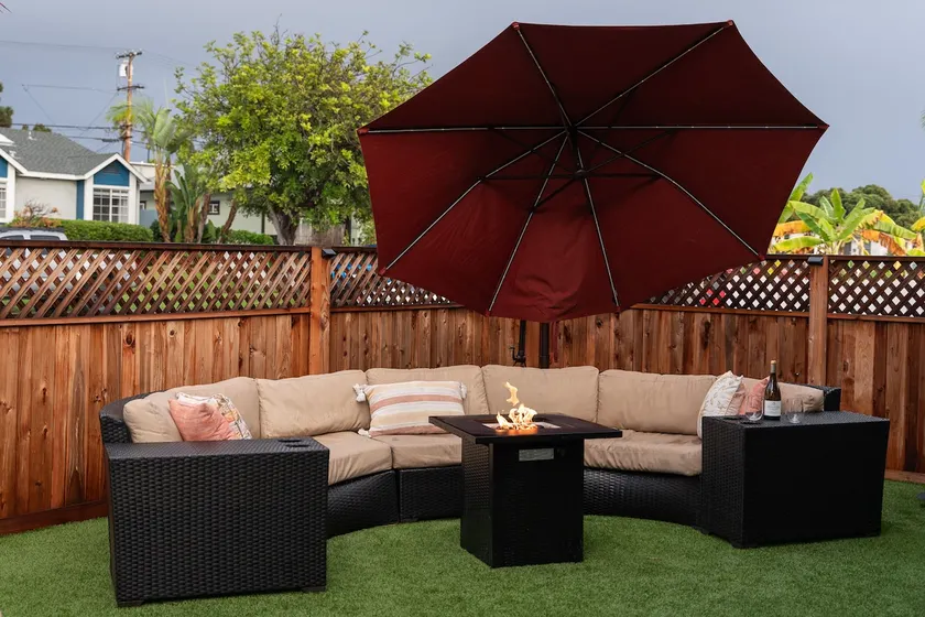 Beachside Bliss, private yard, fire pit, BBQ & spa - Image 1