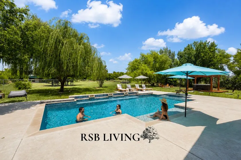 The perfect getaway 5BR/4BT with Pool and Hot Tub - Image 1