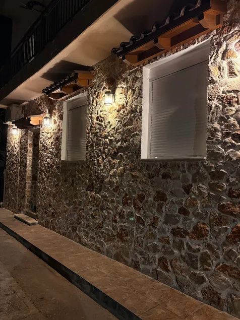 Stone house 48 m - Image 1