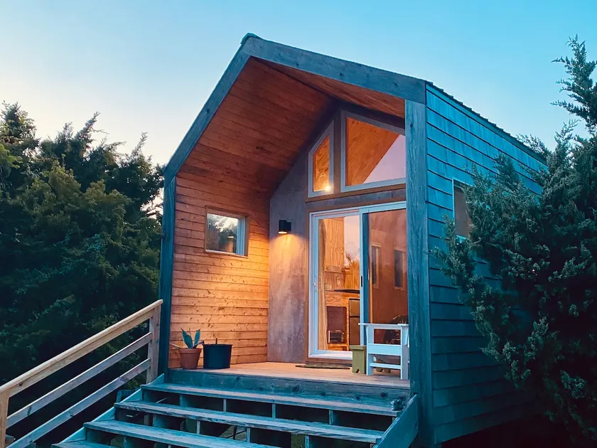 Super Surf Shack - Image 1