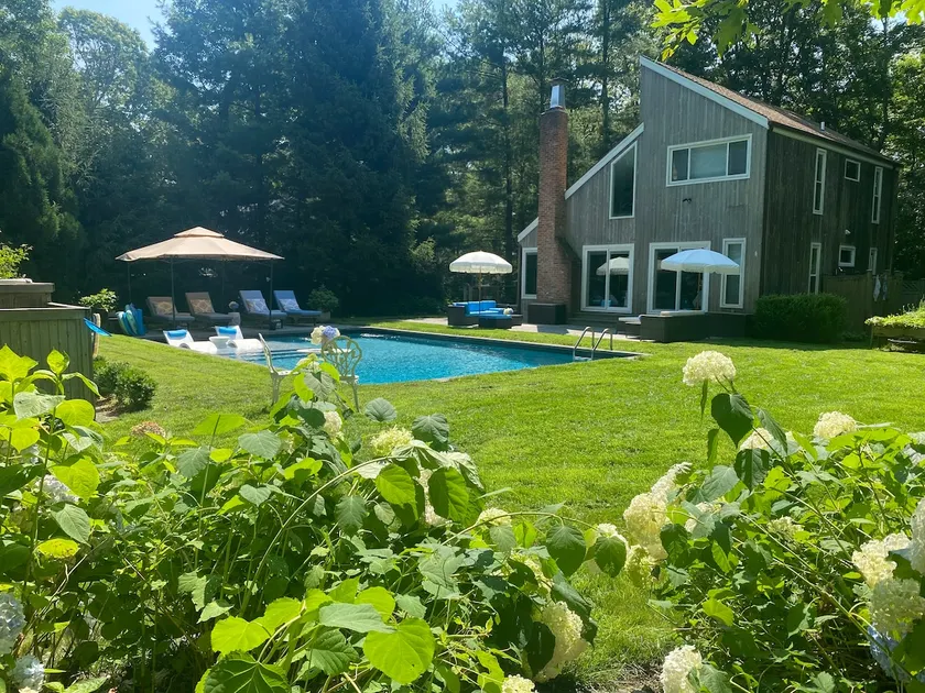 Walk to Water, Pool, Perfect Family Retreat! - Image 1