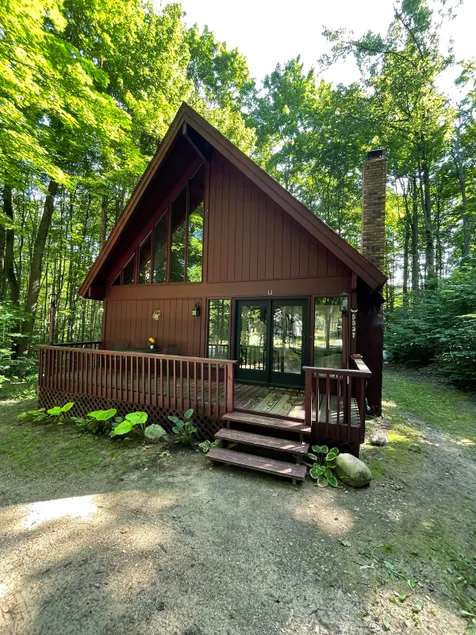 Bear Bottoms Chalet in the Woods - Image 1