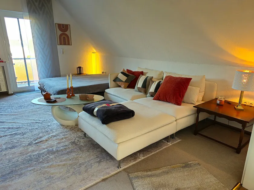 Cozy 60 sqm attic apartment with balcony in Dortmund - Image 1