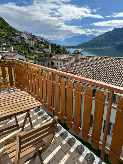 Lake view apartment - Image 1