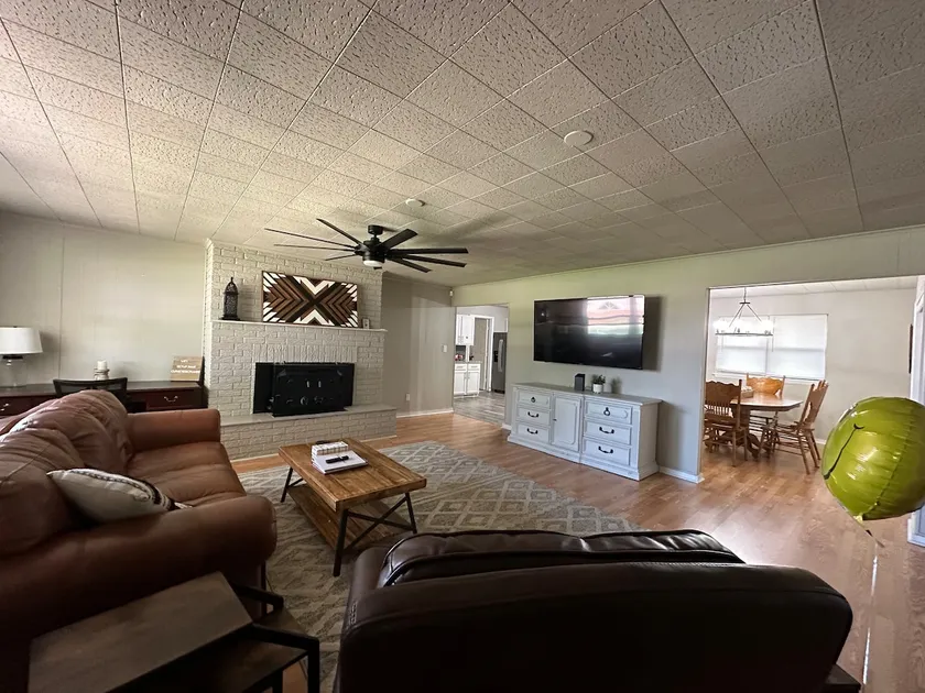 Home sweet home, spacious home - Image 1