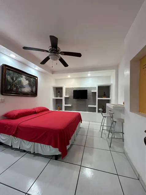Comfortable room 5 minutes from the beach - Image 1