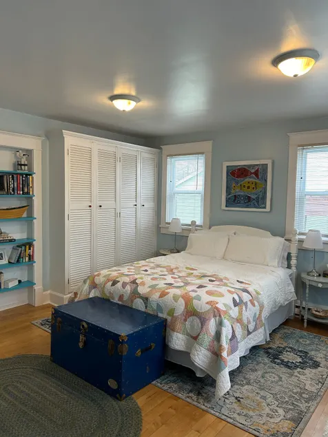 Pleasant Street Suite - Image 1