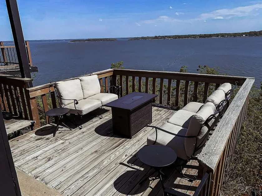 Stunning Views, Hot Tub, Pool Table, new furniture - Image 1