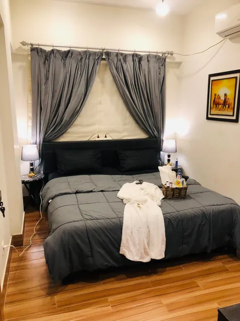 Serenity Studio|Priv 1 Bed Apartment,Lounge&Dining - Image 1