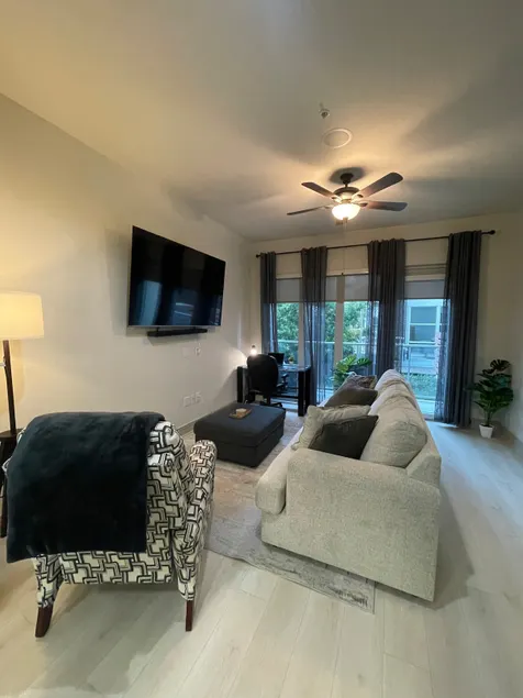 Cozy Addison Gem Well Located with Full Amenities - Image 1