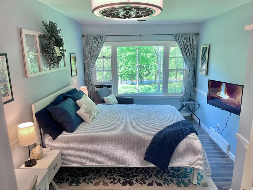Relaxing River Suite - Image 1