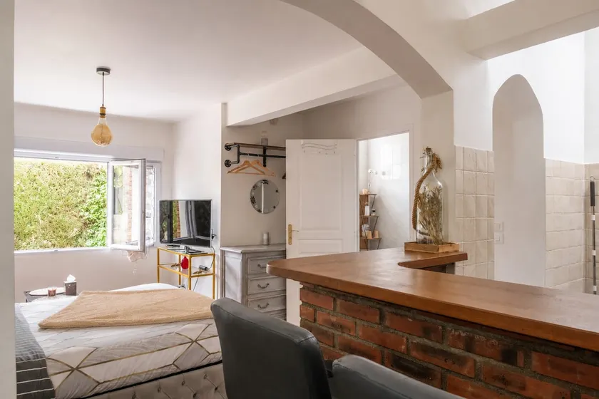 Cozy suite & private garden • 15 min to Orly/25 min to Paris • - Image 1
