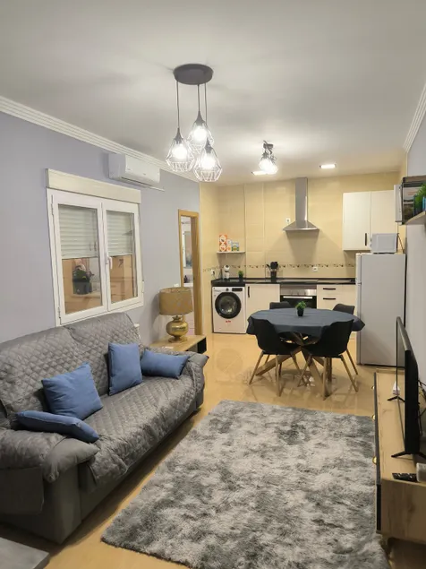 Luxurious New Apartment - Image 1