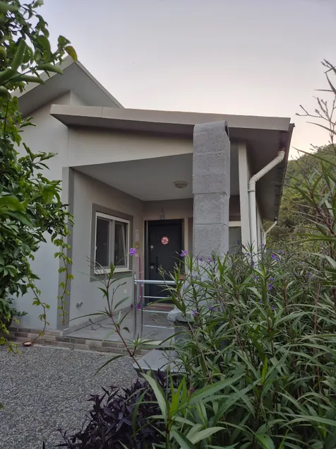 Detached 1+1 house in Göcek İnlice - Image 1