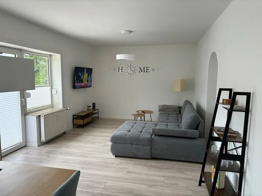 Bright apartment close to the center - Image 1
