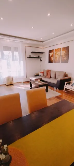 Duna Pláza Apartman a Metrónál - Image 1
