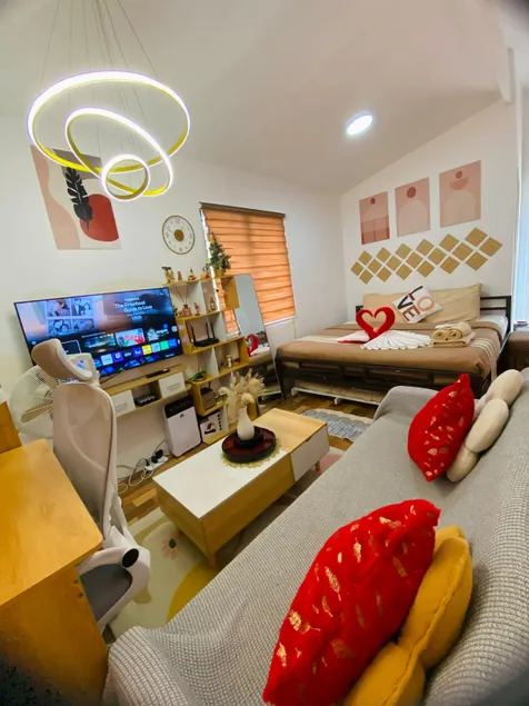 Olango Island-Tiny Guest House Fully Furnished with Hot Shower, Washer, Wi-Fi, Netflix & King Bed S&E-3 - Image 1