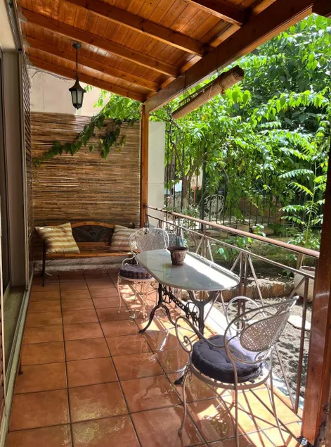 Garden view Apartment inKolonaki - Image 1