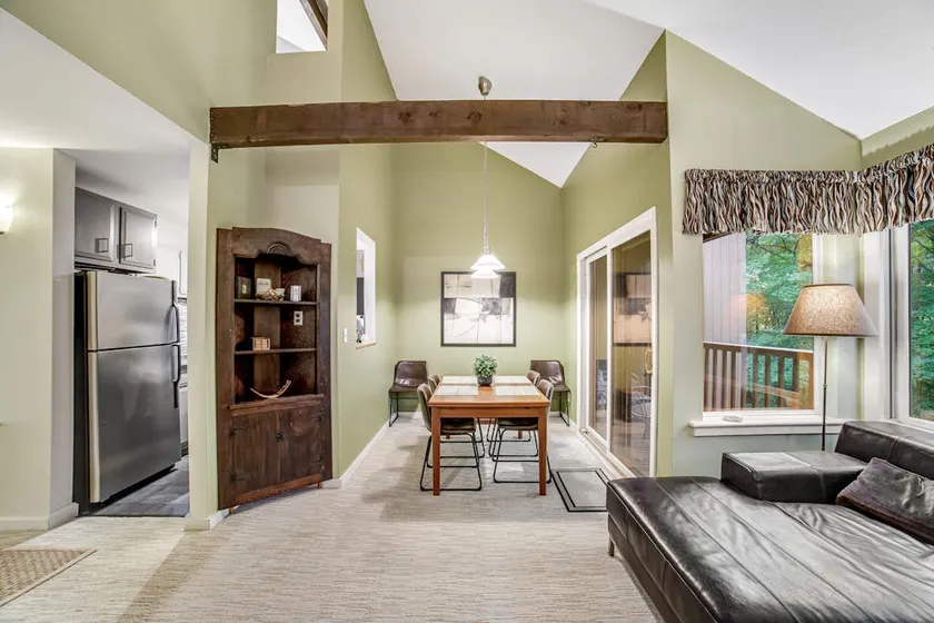 Bright 1BR | Balcony | Pool | Game Room - Image 1