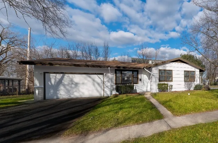 Private Home Awaits - Image 1