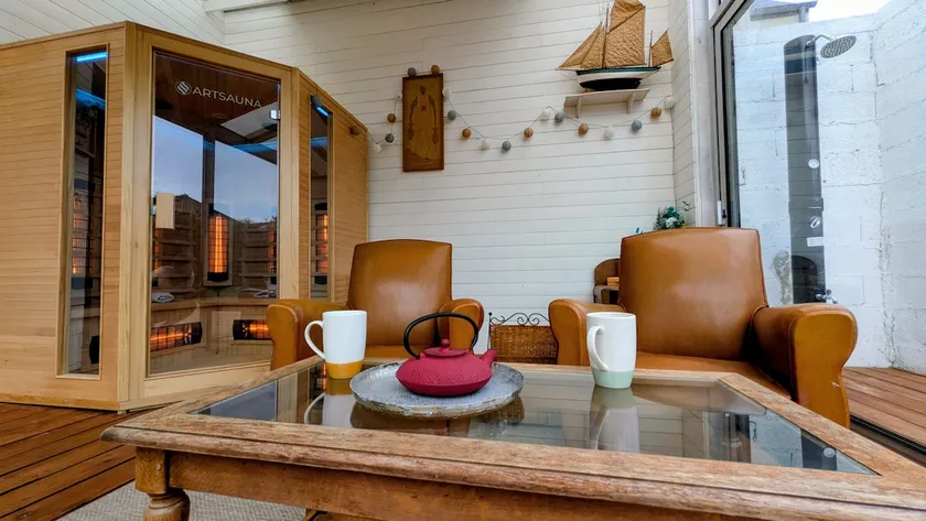 Ty Glaz – Sauna – Private heated pool – Beach 700 m away - Image 1