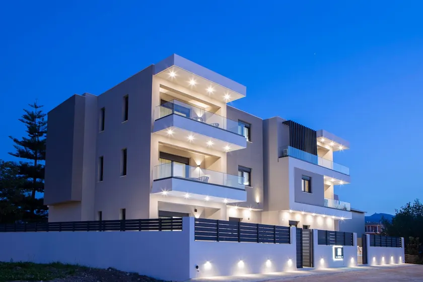 Pomaria Boutique Residences Deluxe suite king-beds - Image 1