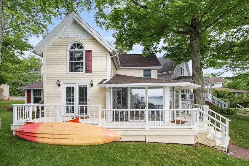 Twilight Cove: Canandaigua Lake Retreat Hosts 8! - Image 1