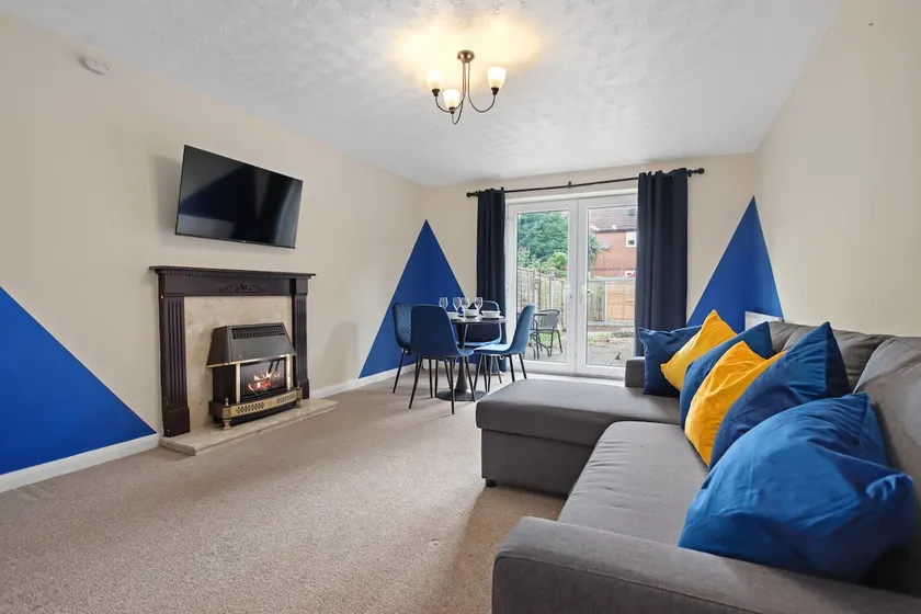 Newly Furnished, Early Checkin Late Checkout - Image 1