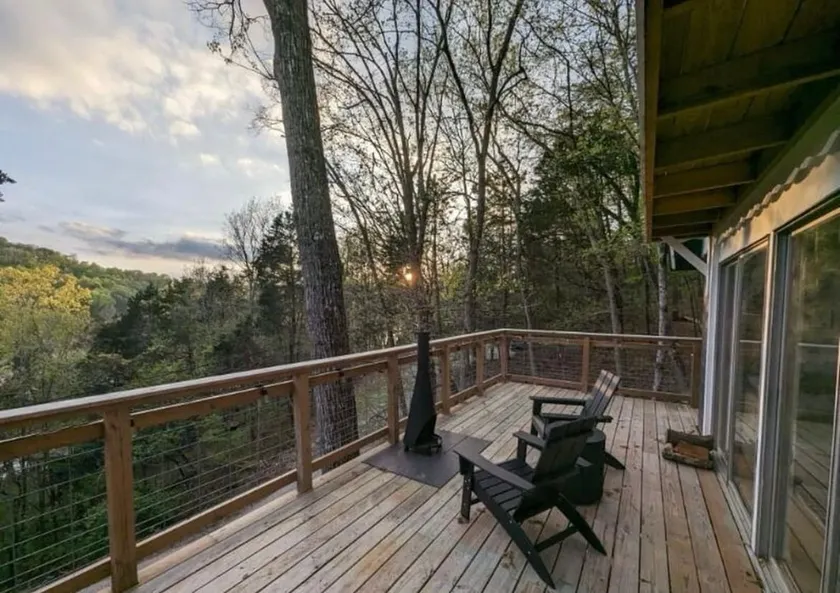 TN Norris Lake cabin w/views & boat slip at Marina - Image 1