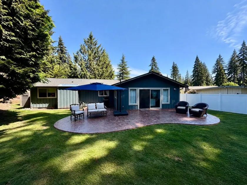 Careys Refuge | Family Retreat w/ Huge Fenced Yard - Image 1