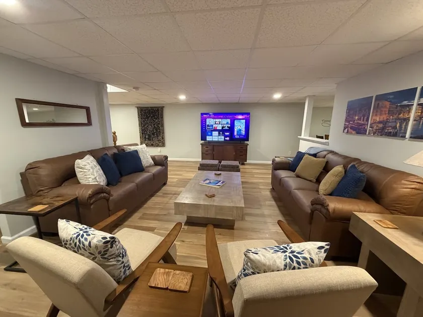 4 Bdrm in Oak Ridge. High Point, Greensboro, W.S - Image 1