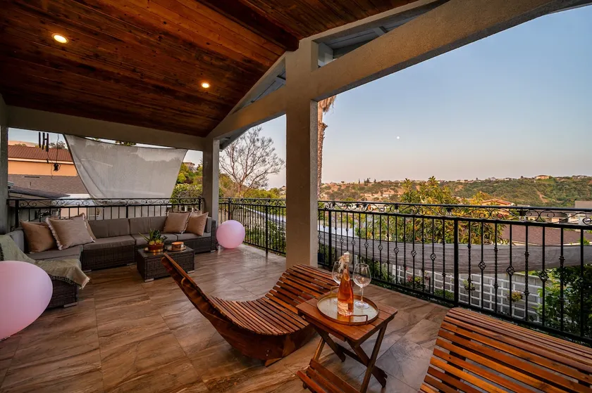 Luxury urban retreat downtown LA - Image 1