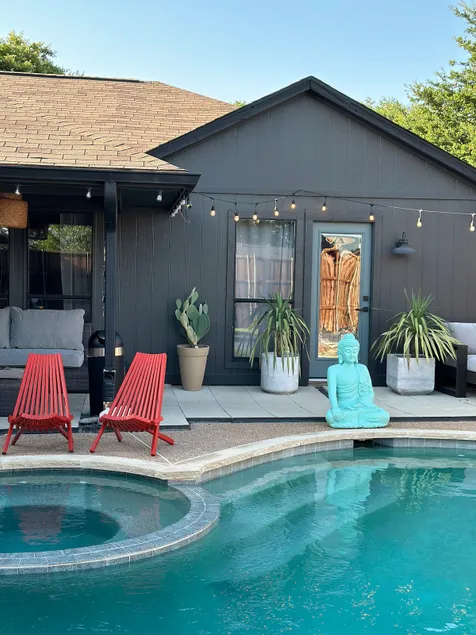 Chic and Cozy Home with a Pool and BBQ - Image 1